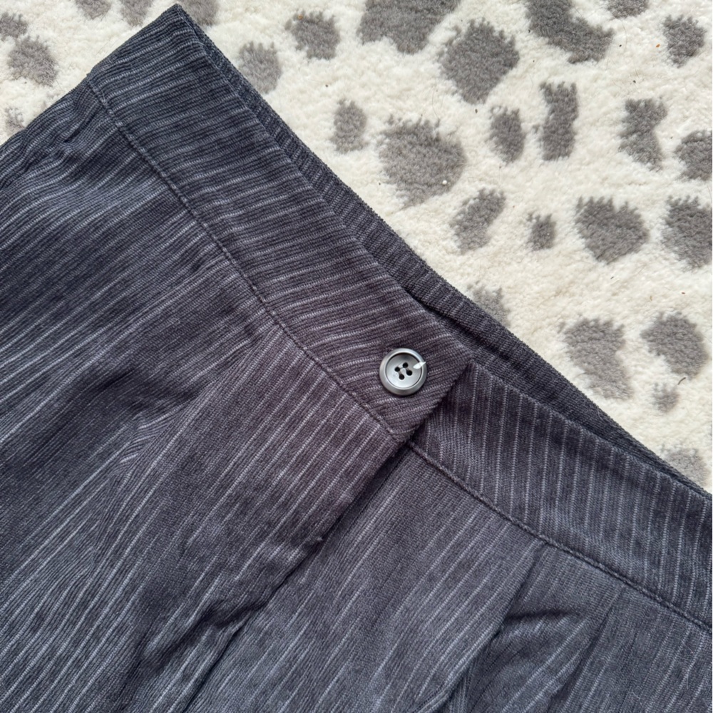 Women’s Pinstripe dress pants 👖- shein - size LG - NWT